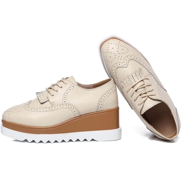 Saddle Shoes White and Beige Wedge Heels With Tassels Size 6 - Picture 6 of 7